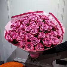 Букет из 51 фиолетовой розы 1928