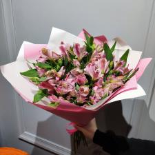 Букет из розовых альстромерий 471