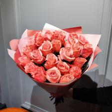Букет из 25 розовых роз 2346
