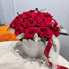 Розы в шляпной коробке L 2467