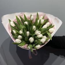 Букет 25 белых тюльпанов 2615
