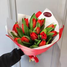 Букет 15 красных тюльпанов 2620
