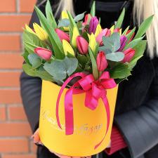 Тюльпаны в шляпной коробке M 652